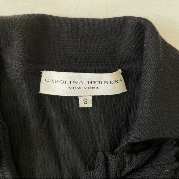 Vintage Carolina Herrera Ruffle Chest Sweater Size S - Picture 4 of 9